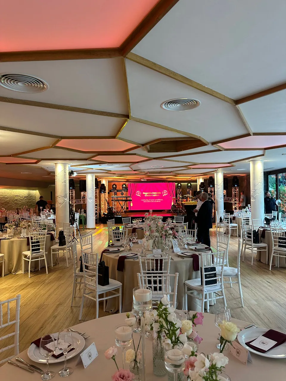 Salon pregătit pentru un eveniment corporate